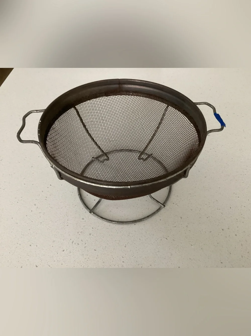 Antique Self standing metal/wire mesh colander and strainer with a detatchable